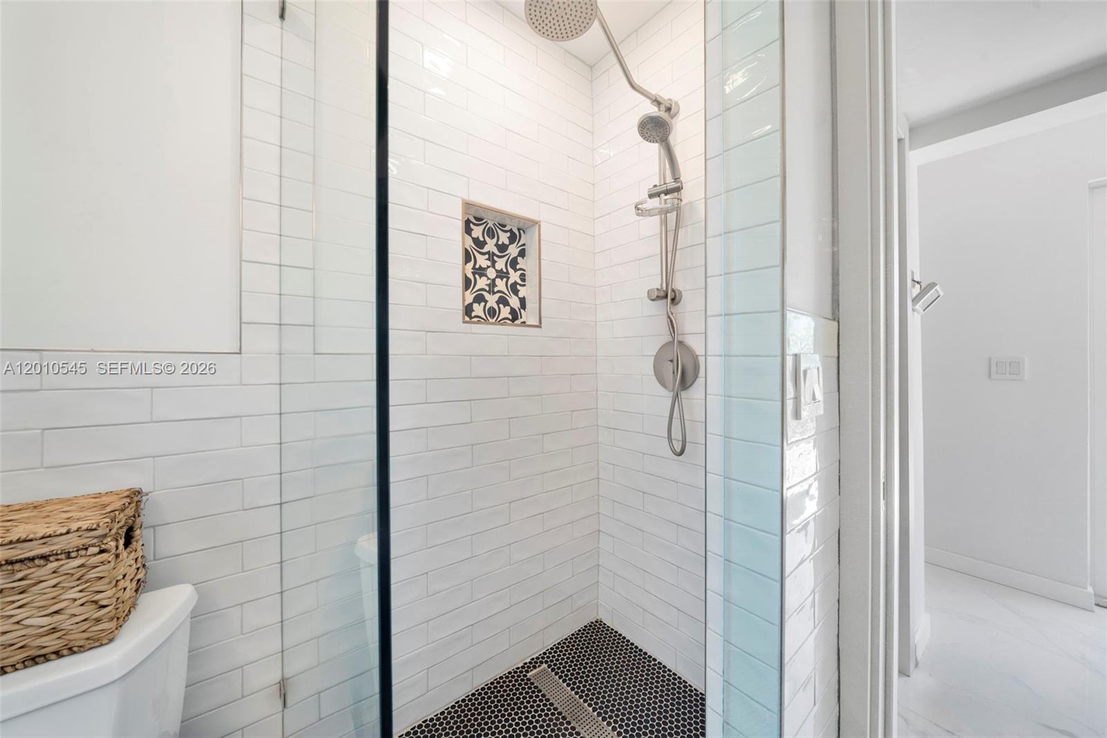 5824 Alton Rd, Miami Beach FL 33140
