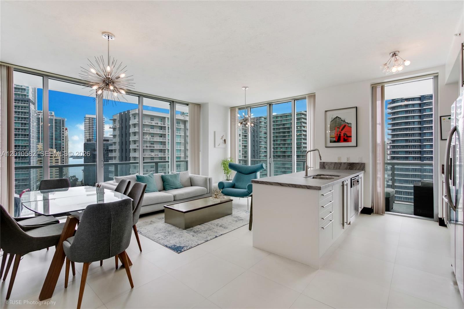 79 SW 12th St #2306-S, Miami FL 33130