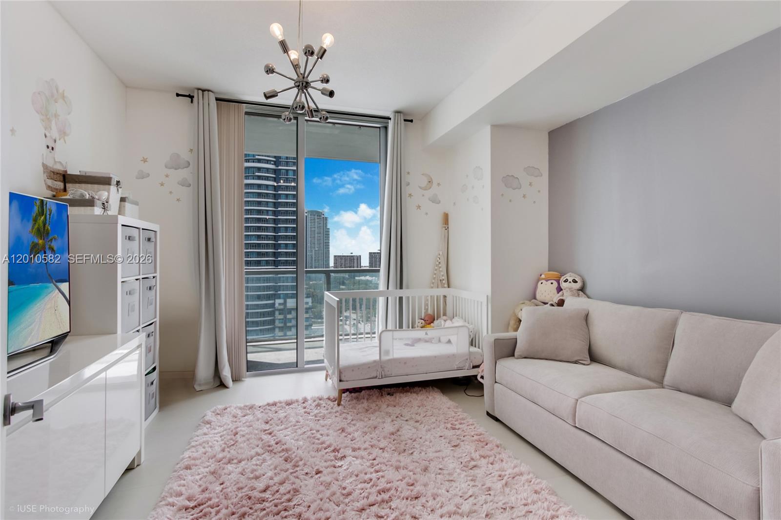 79 SW 12th St #2306-S, Miami FL 33130