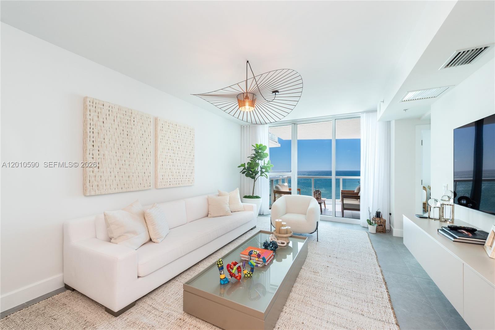 3801 Collins Ave #1502, Miami Beach FL 33140
