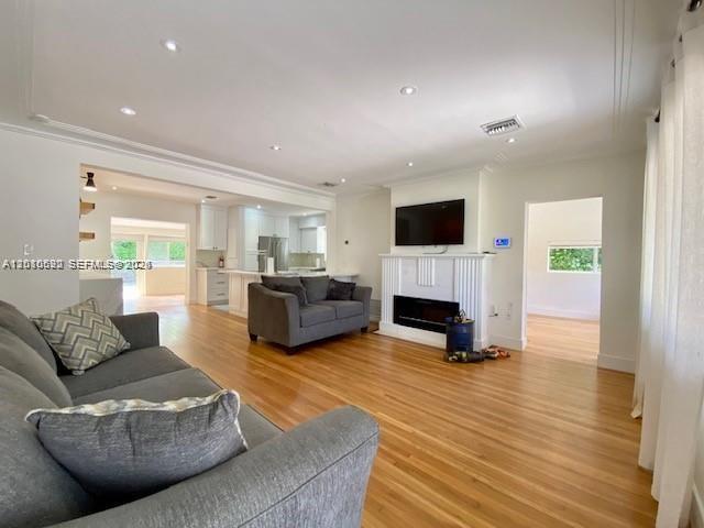 9472 Byron Ave, Surfside FL 33154