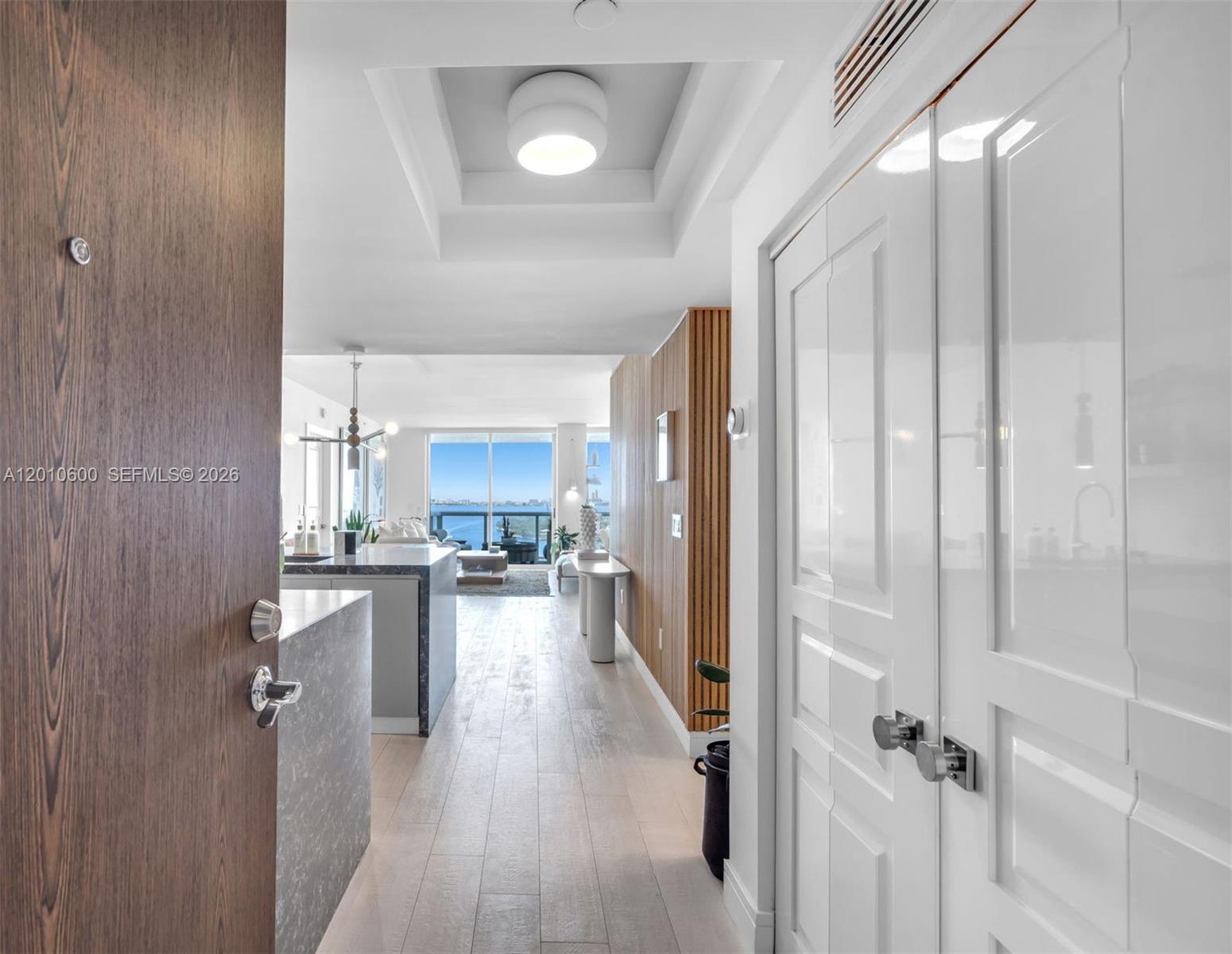 10 Venetian Way #1803, Miami Beach FL 33139
