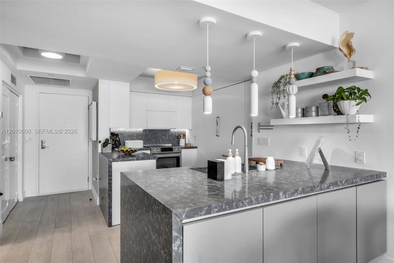 10 Venetian Way #1803, Miami Beach FL 33139