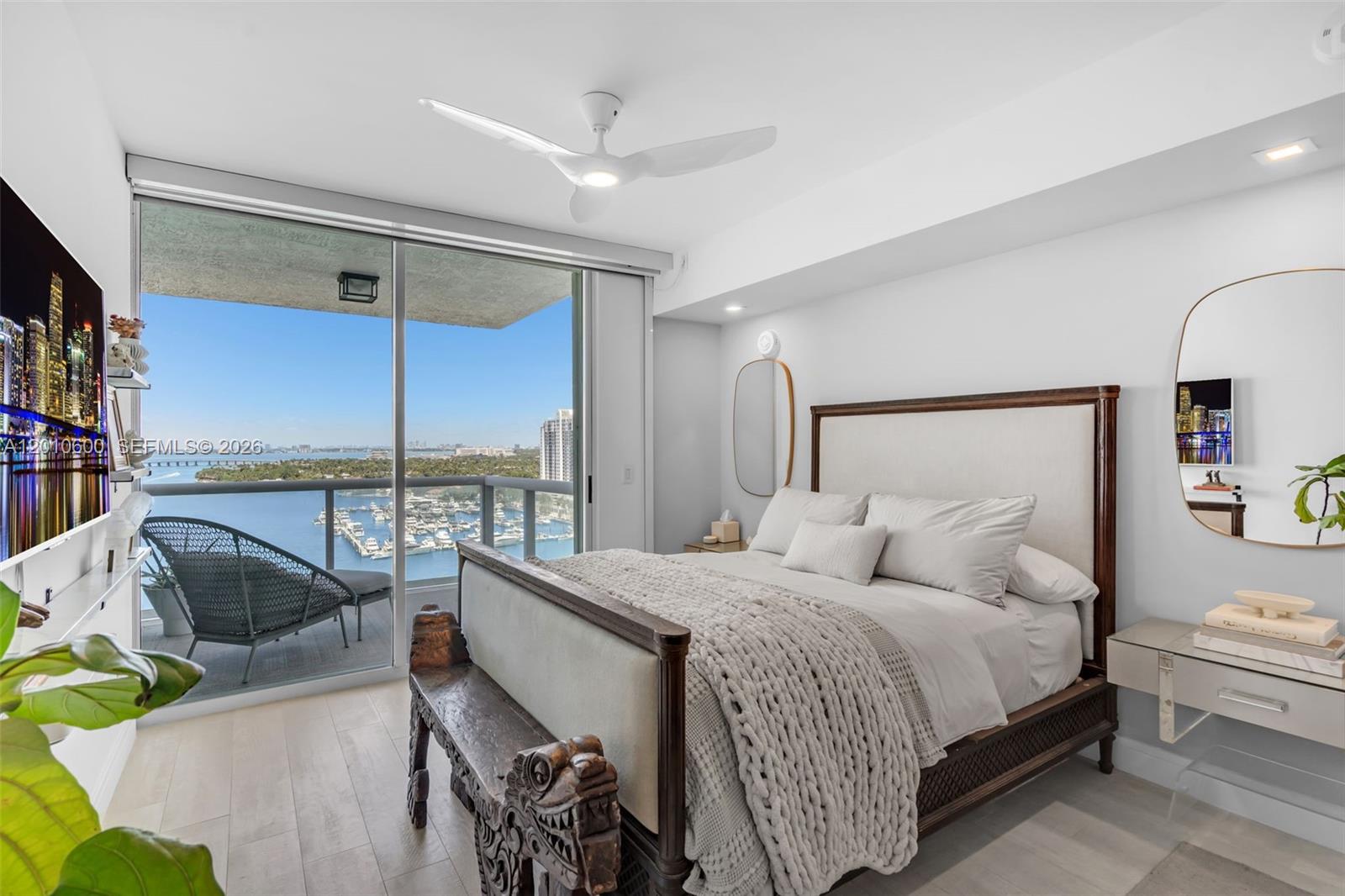 10 Venetian Way #1803, Miami Beach FL 33139