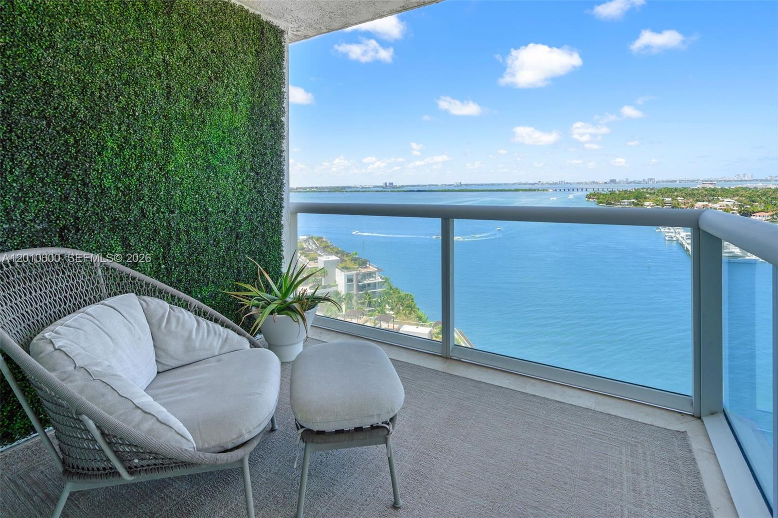10 Venetian Way #1803, Miami Beach FL 33139