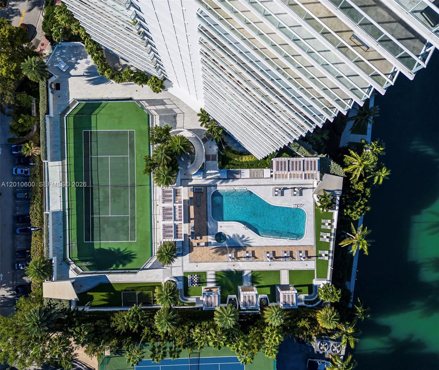 10 Venetian Way #1803, Miami Beach FL 33139