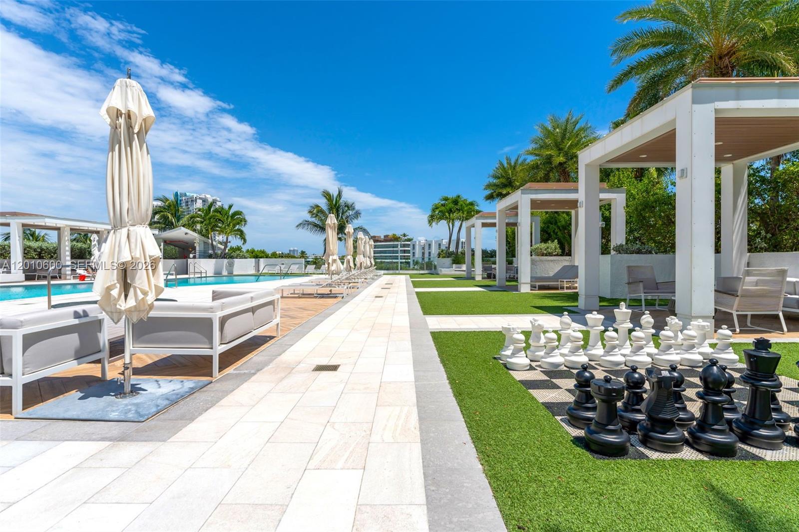10 Venetian Way #1803, Miami Beach FL 33139