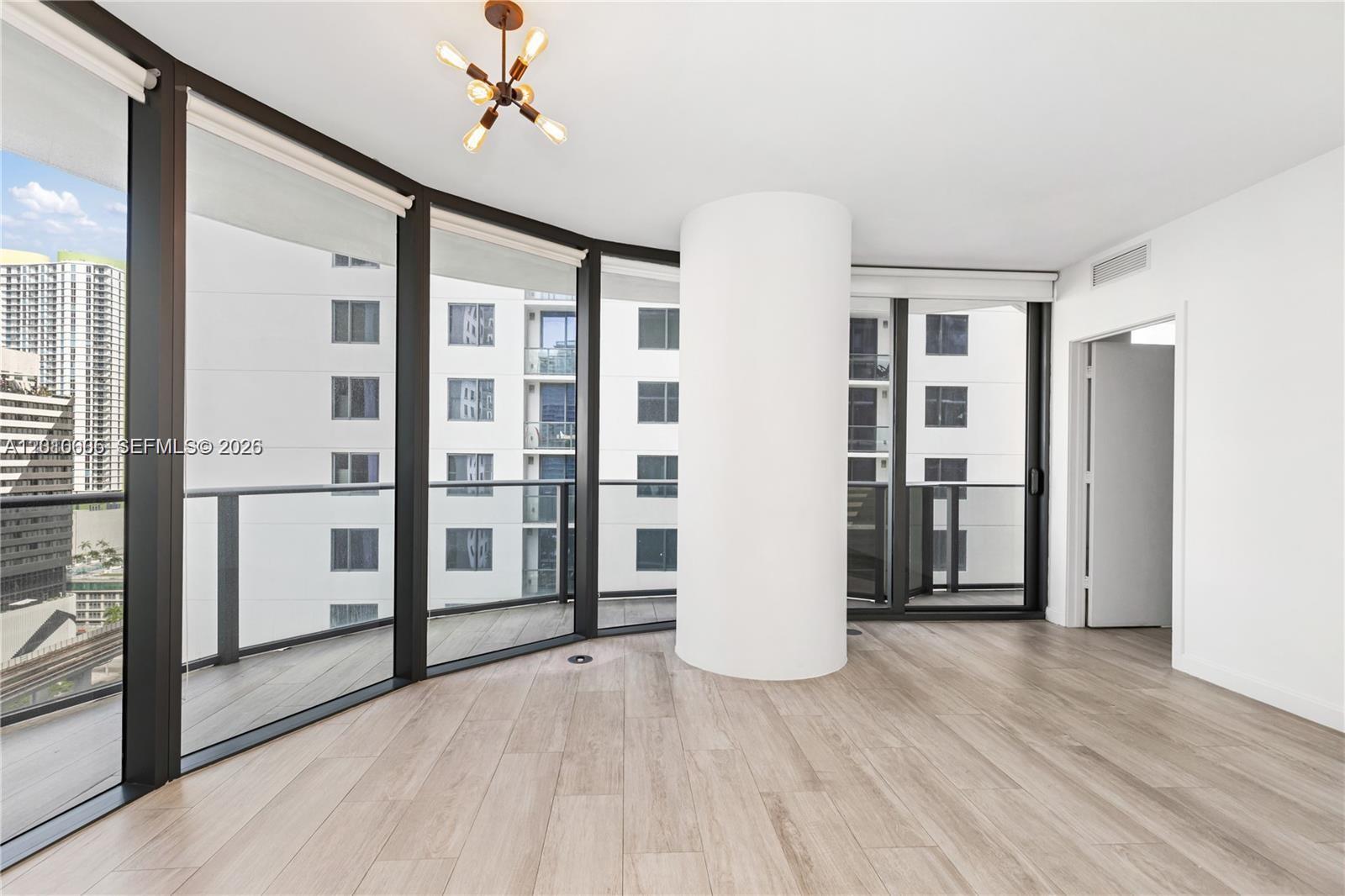 55 SW 9 St #1208, Miami FL 33130