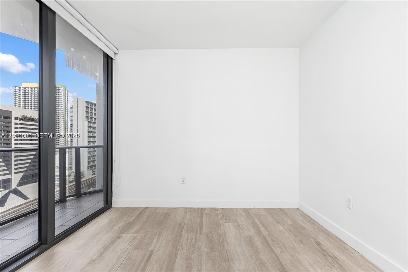 55 SW 9 St #1208, Miami FL 33130