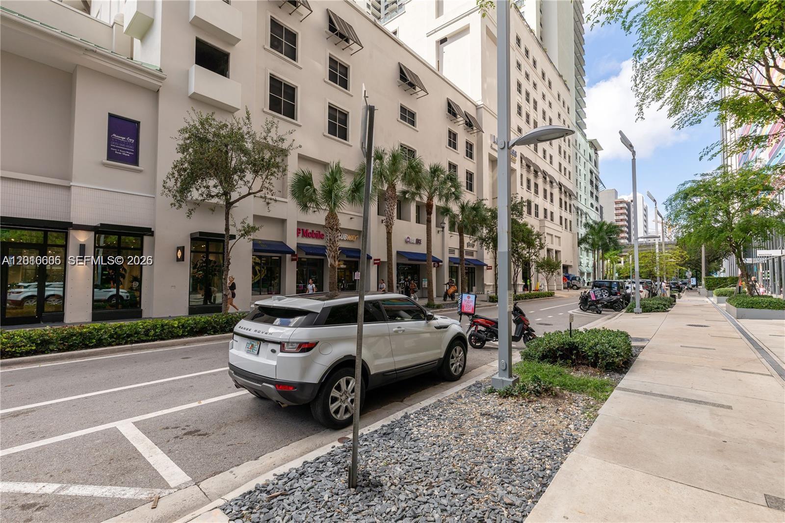 55 SW 9 St #1208, Miami FL 33130