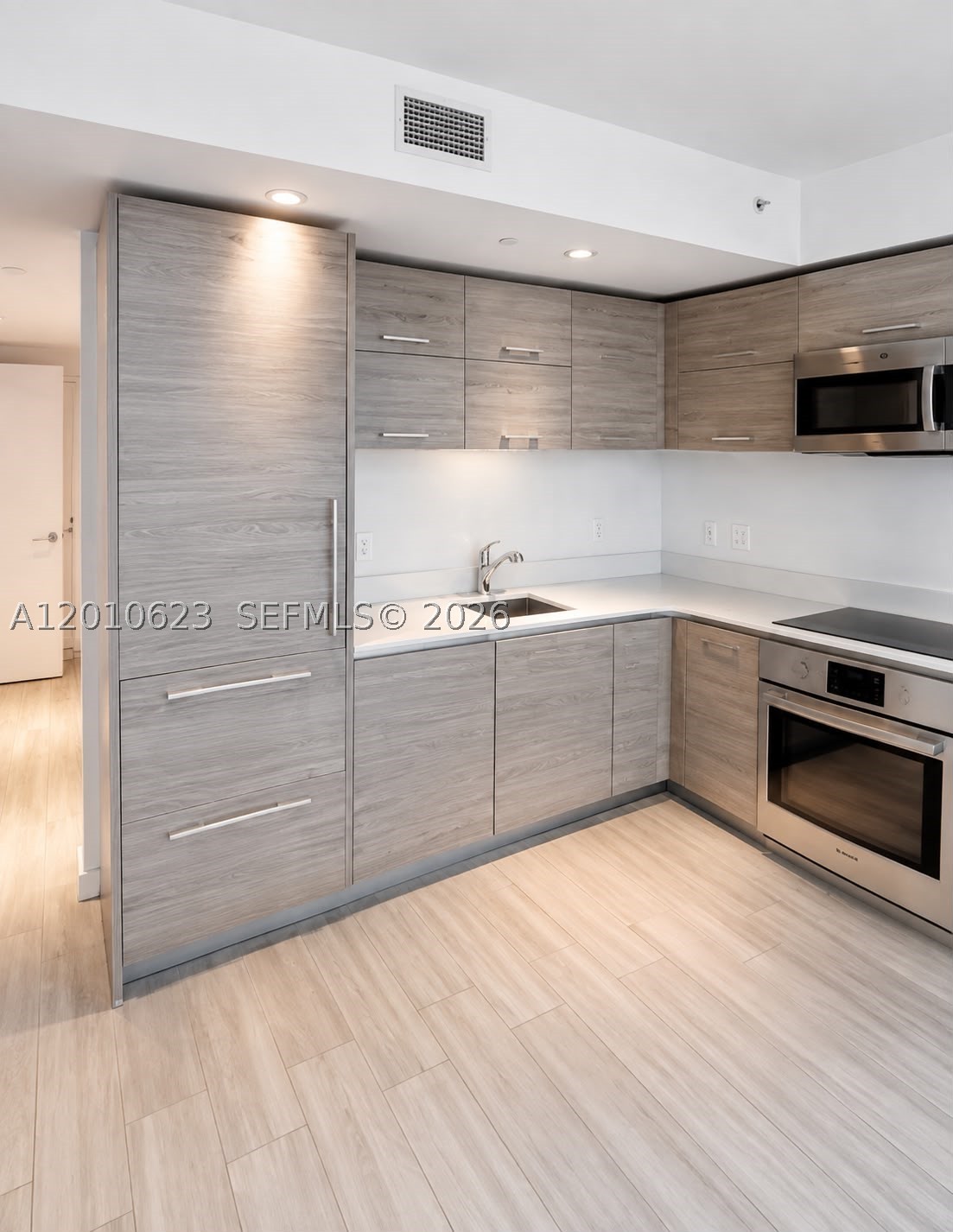 1300 S Miami Ave #1908, Miami FL 33130