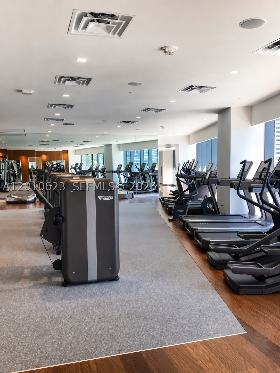 1300 S Miami Ave #1908, Miami FL 33130