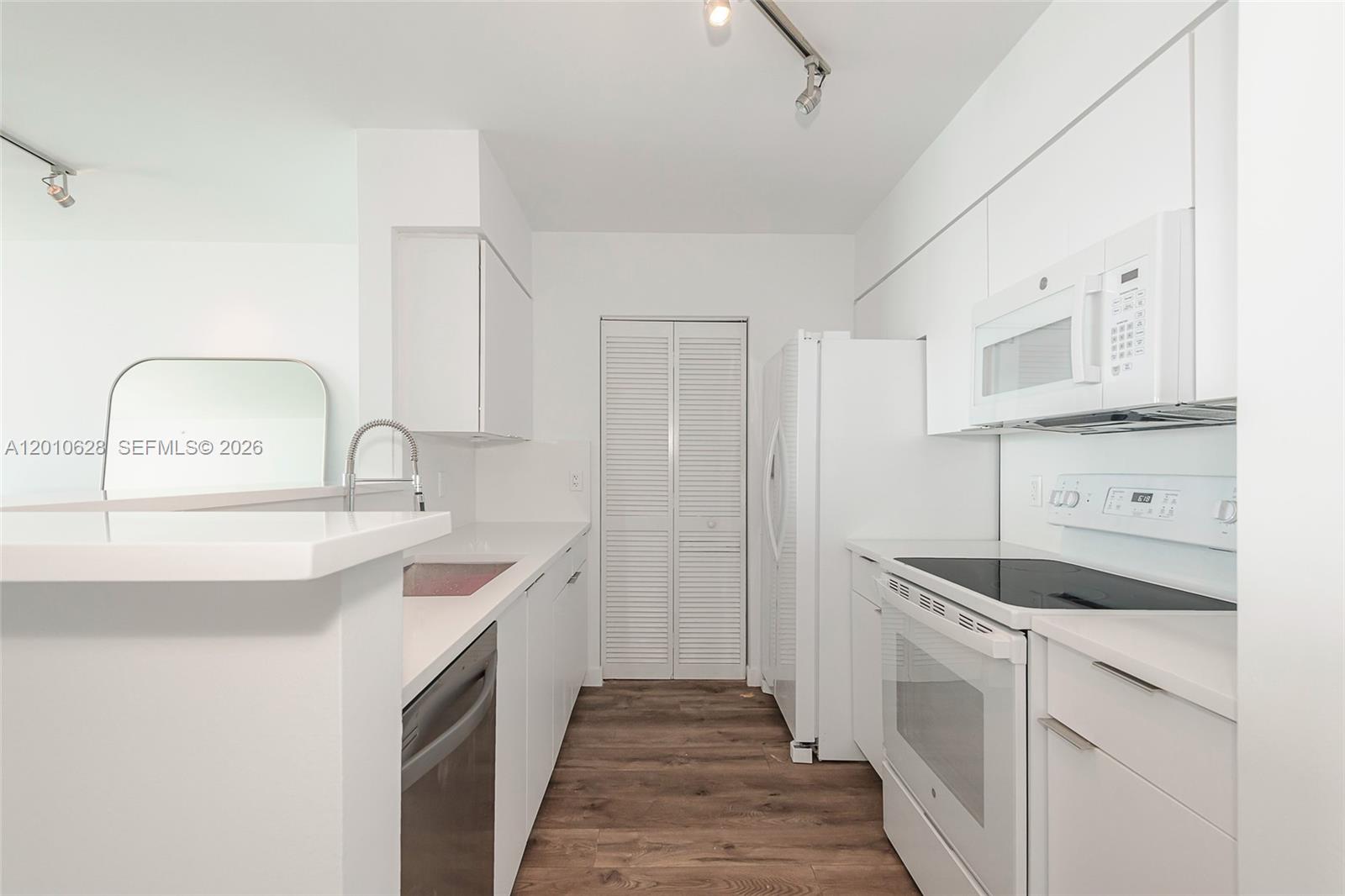 90 Alton Rd #2106, Miami Beach FL 33139