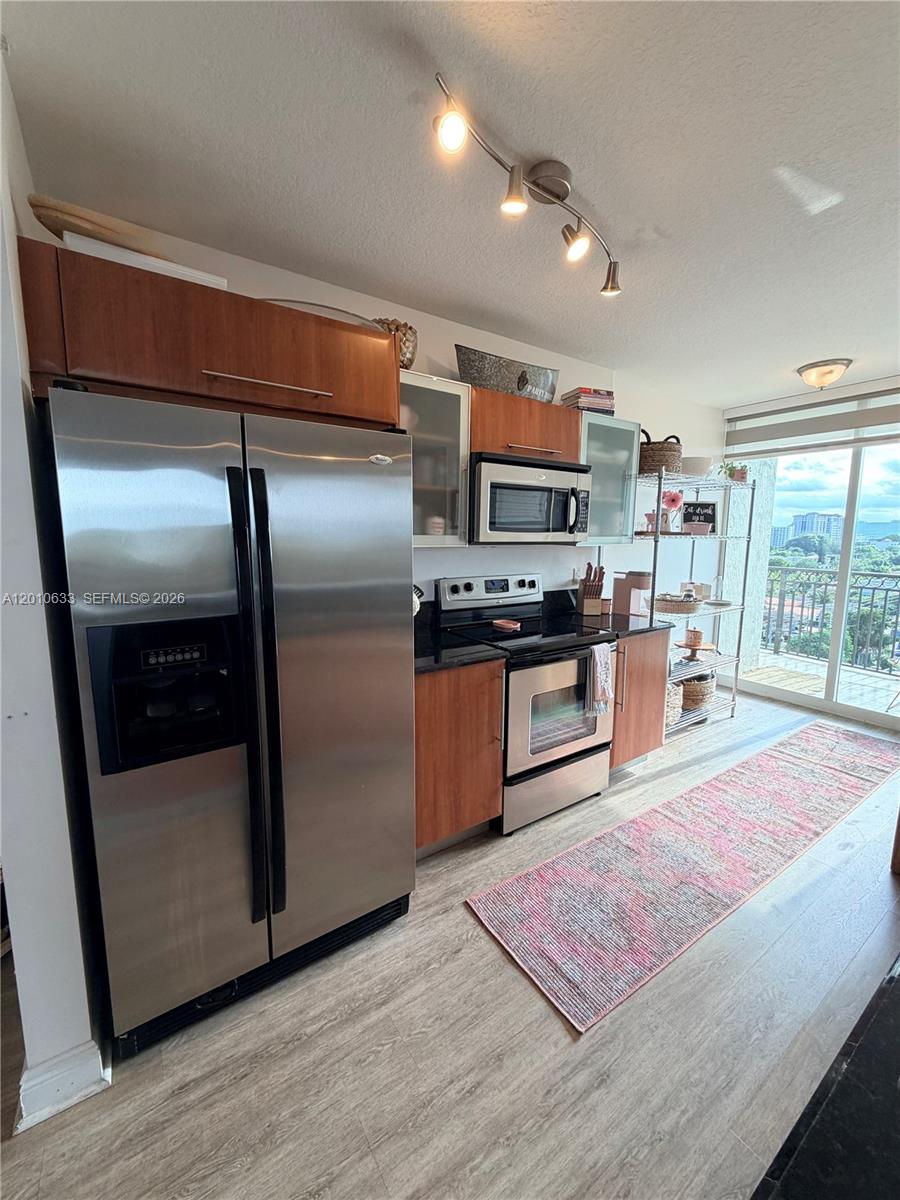 3232 SW 22nd Ter #910, Miami FL 33145