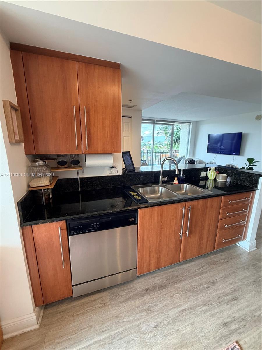 3232 SW 22nd Ter #910, Miami FL 33145