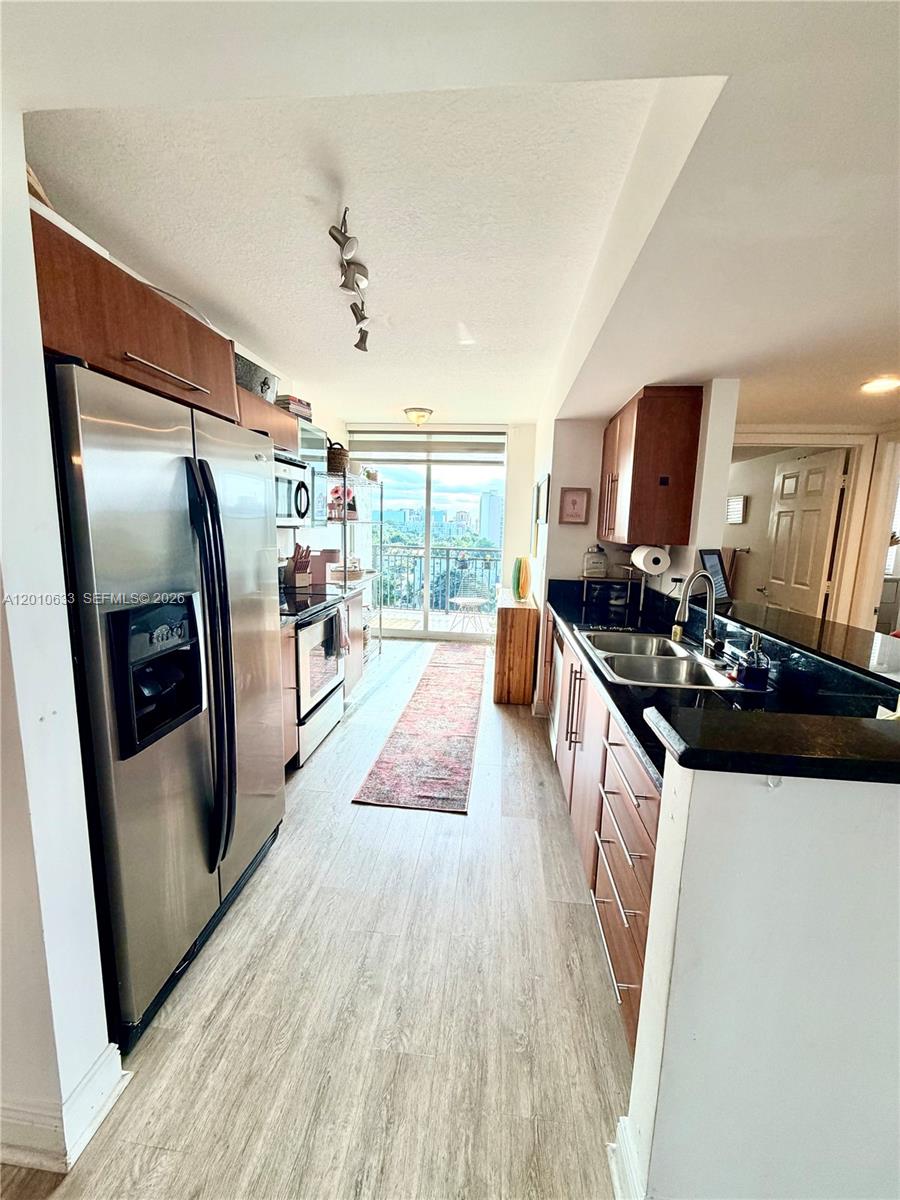 3232 SW 22nd Ter #910, Miami FL 33145