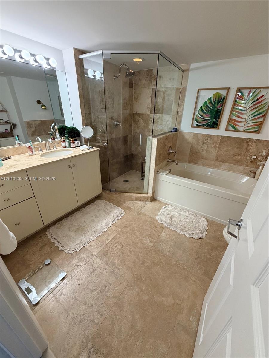 3232 SW 22nd Ter #910, Miami FL 33145