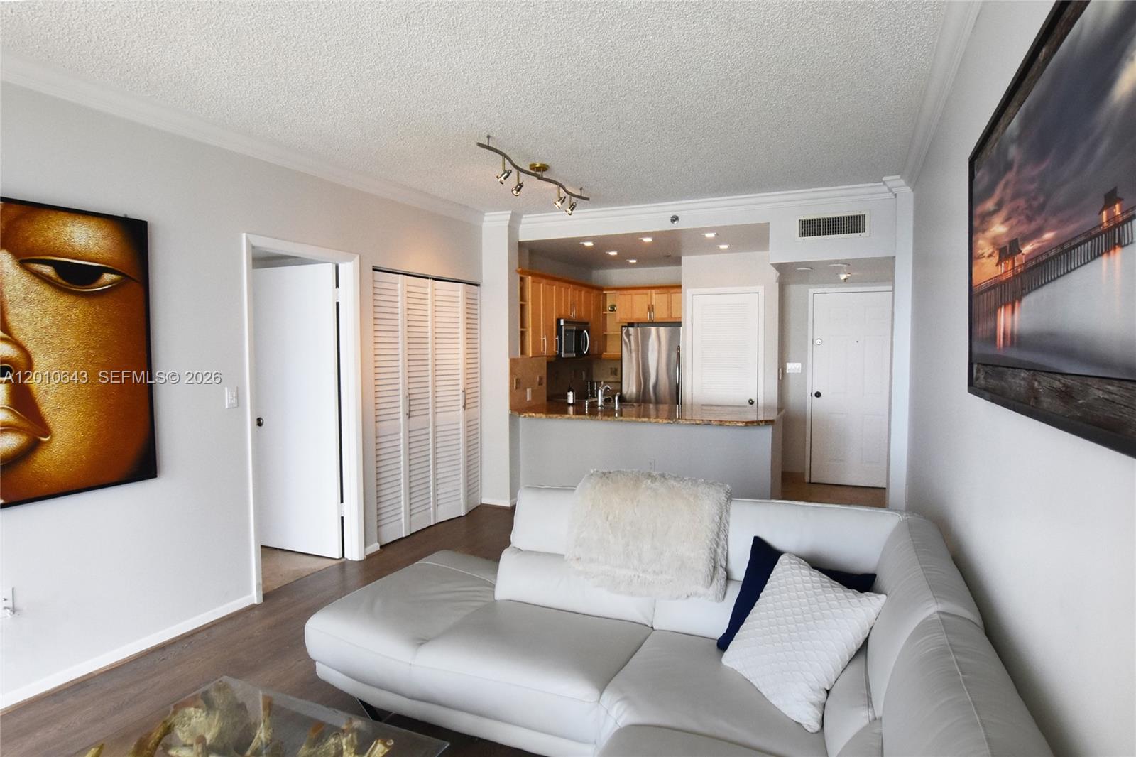 540 Brickell Key Dr #PH1812, Miami FL 33131