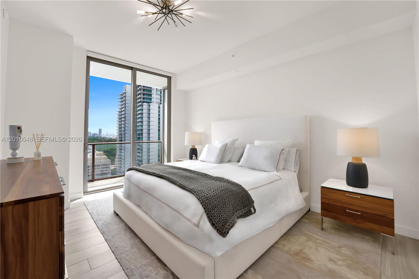 2678 Tigertail Ave #1404, Miami FL 33133
