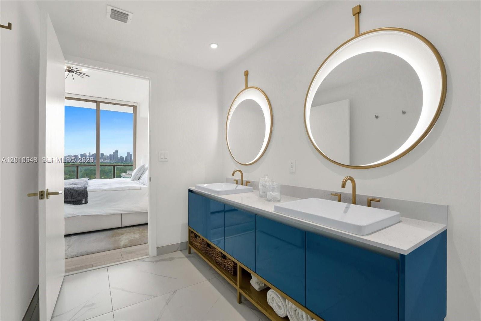 2678 Tigertail Ave #1404, Miami FL 33133