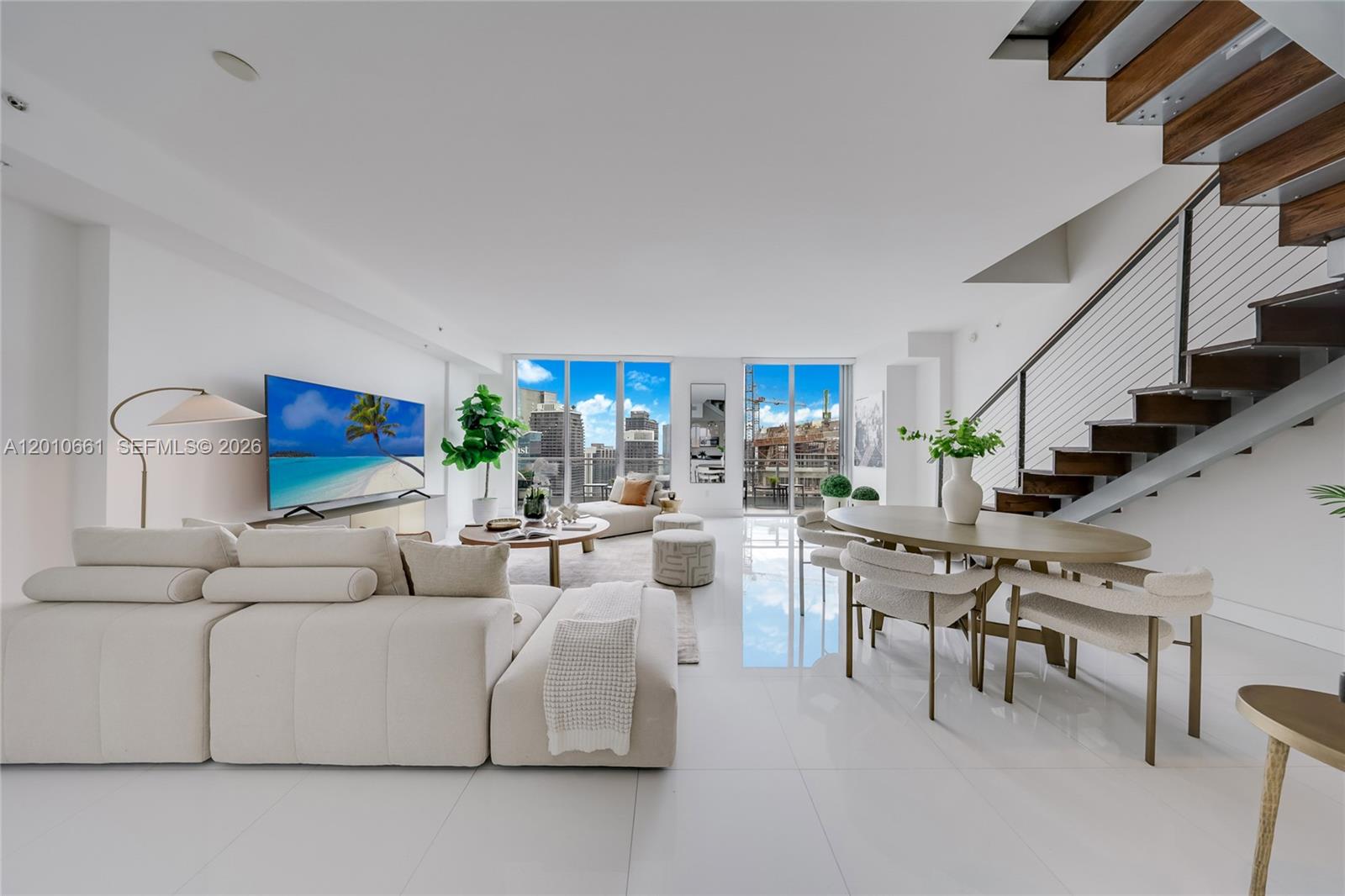 92 SW 3rd St #5202, Miami FL 33130