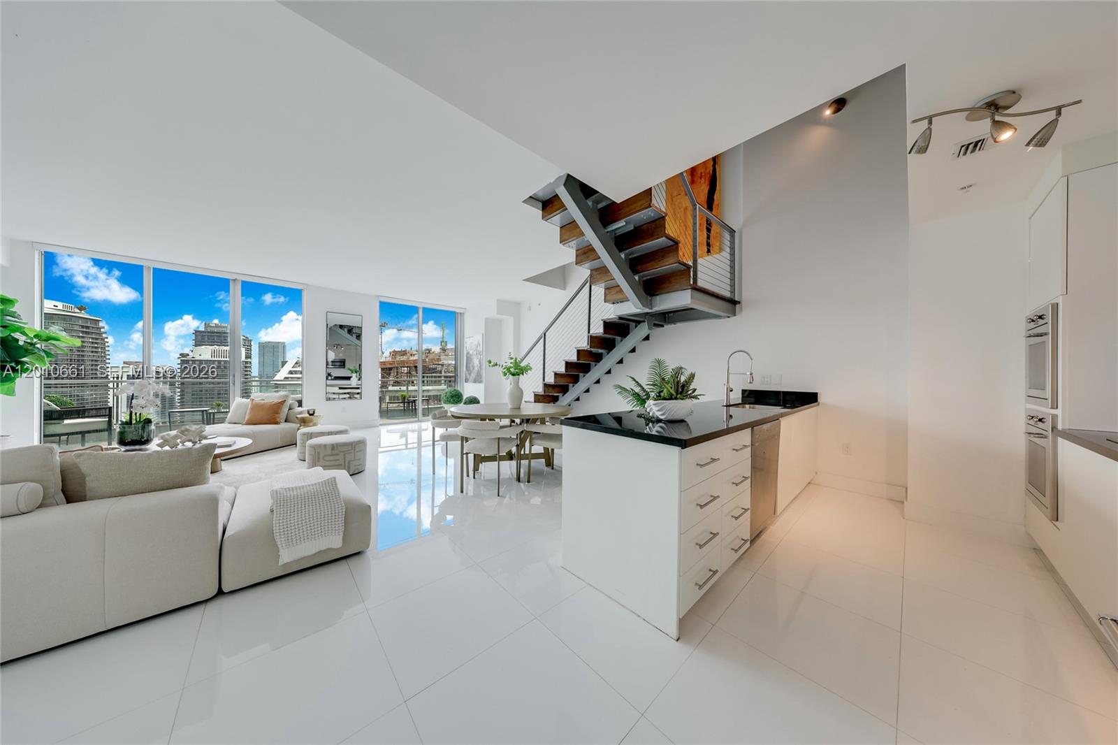 92 SW 3rd St #5202, Miami FL 33130