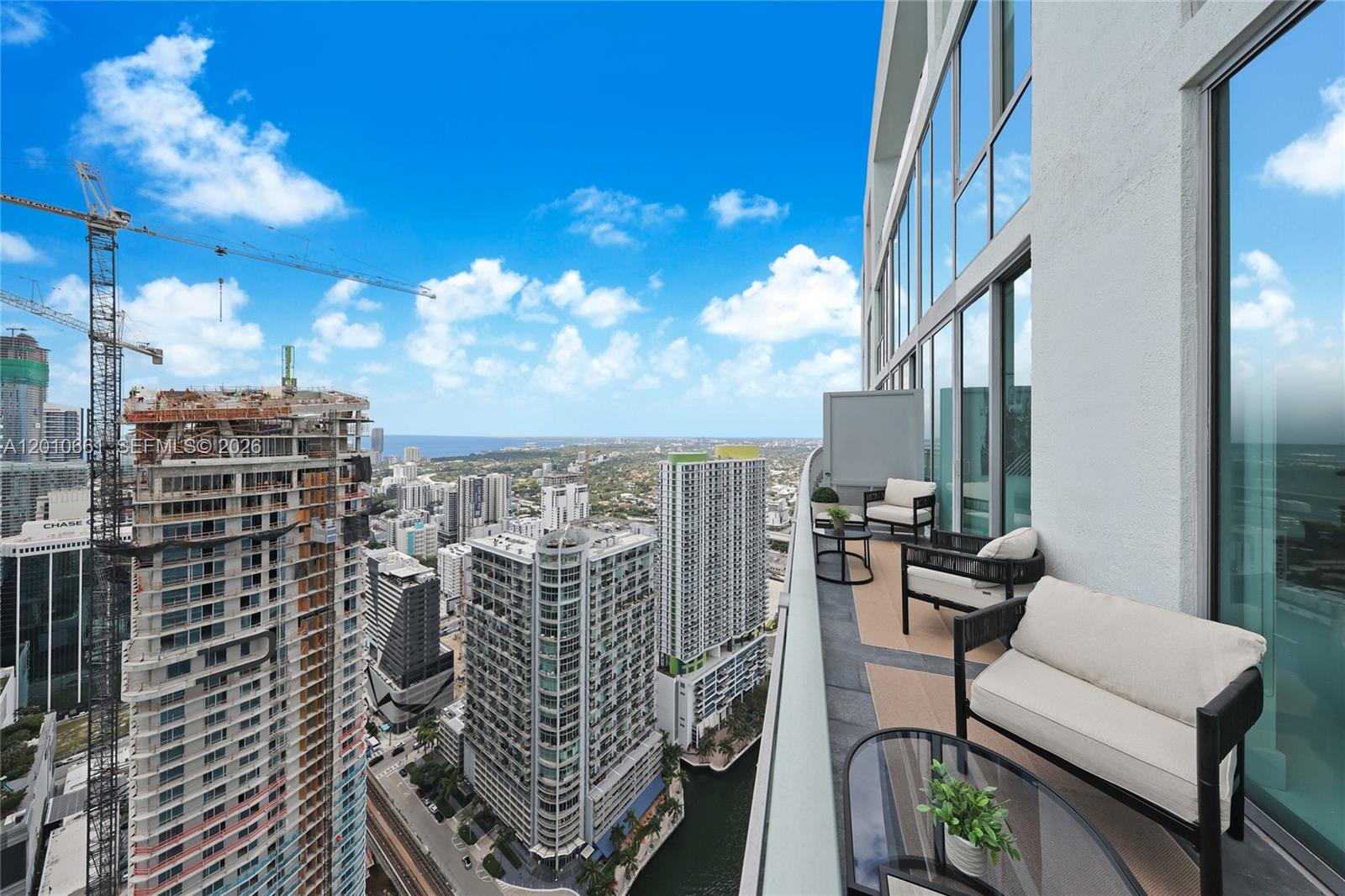92 SW 3rd St #5202, Miami FL 33130