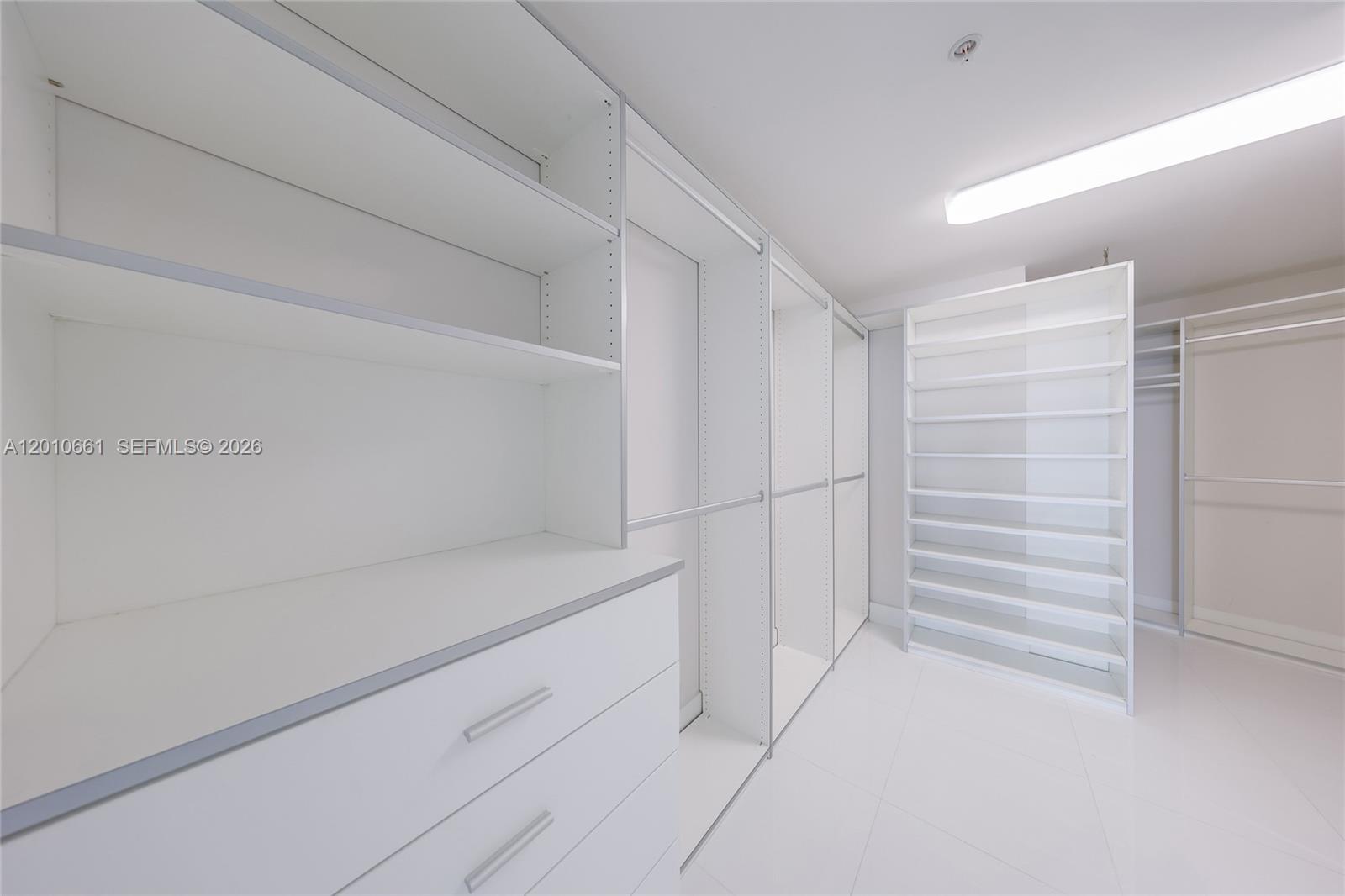 92 SW 3rd St #5202, Miami FL 33130