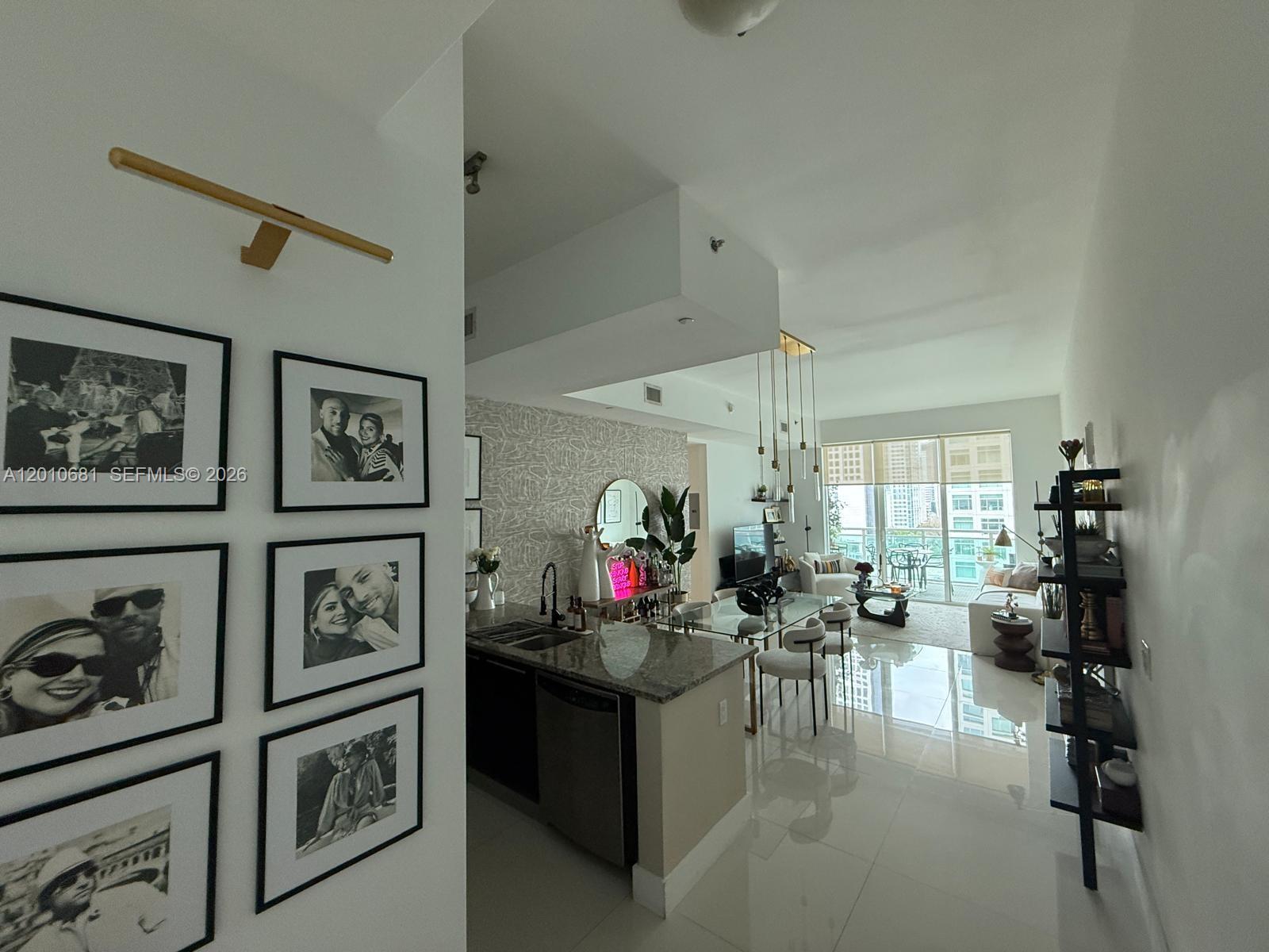 951 Brickell Ave #1001, Miami FL 33131