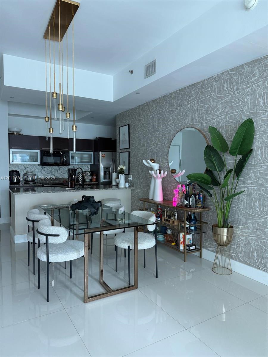 951 Brickell Ave #1001, Miami FL 33131