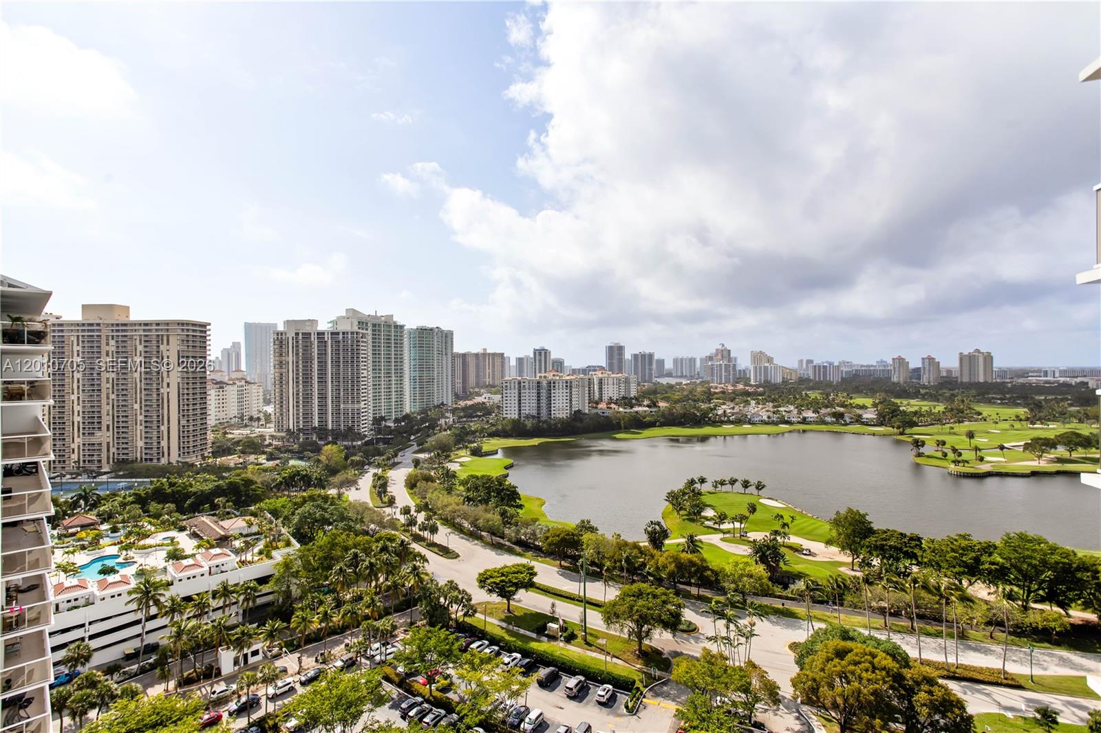 3701 N Country Club Dr #2203, Aventura FL 33180