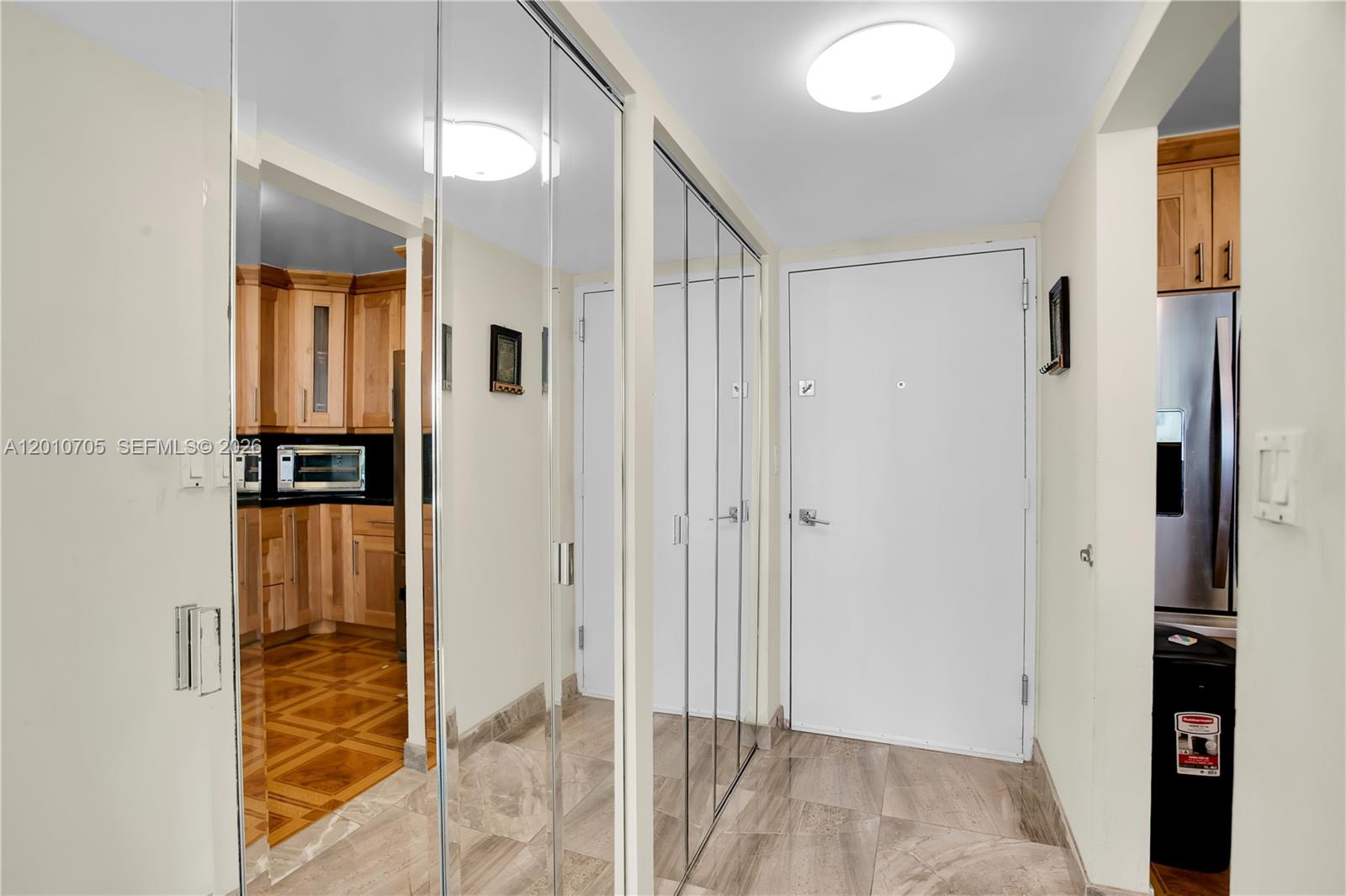 3701 N Country Club Dr #2203, Aventura FL 33180