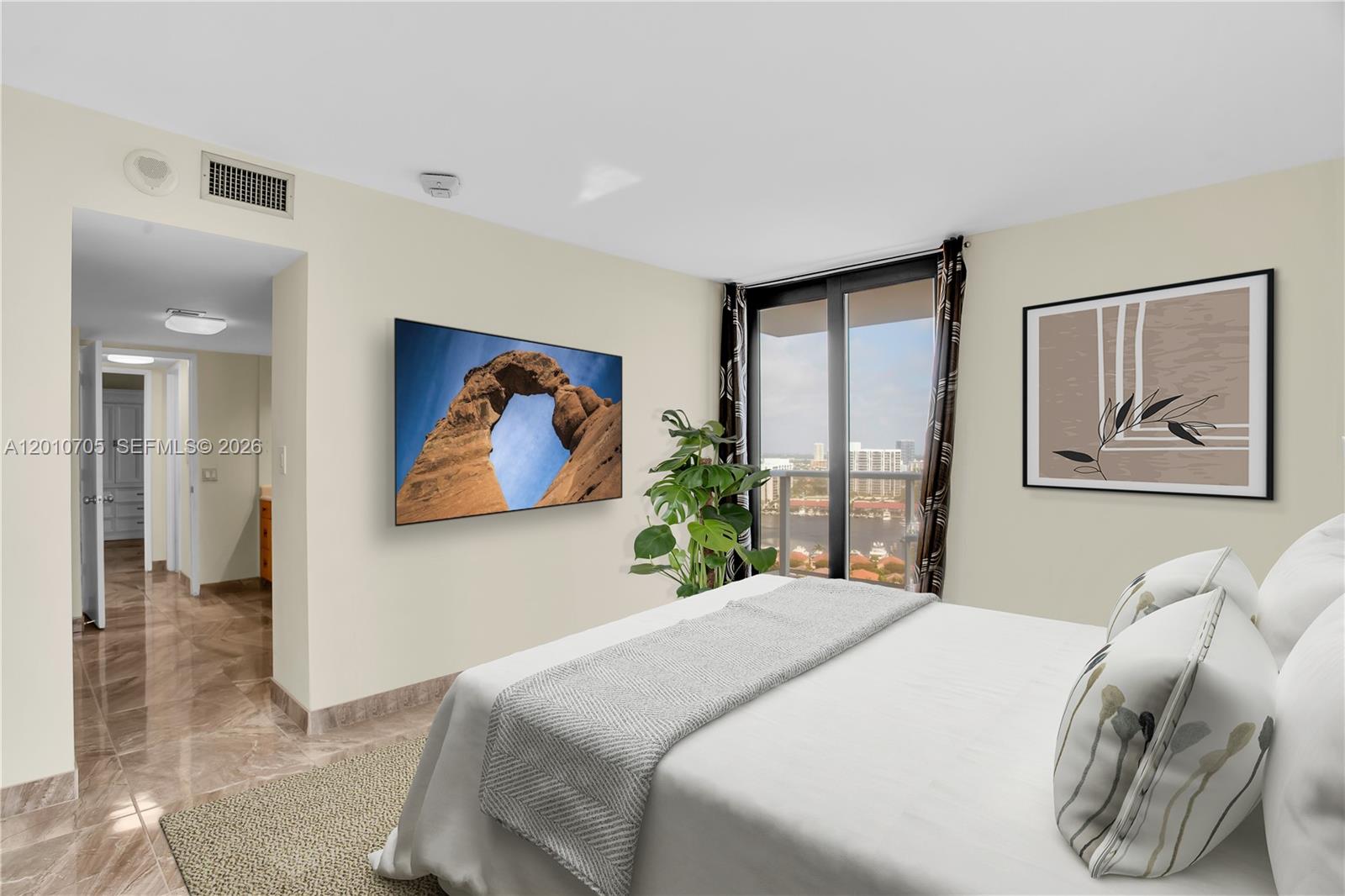3701 N Country Club Dr #2203, Aventura FL 33180