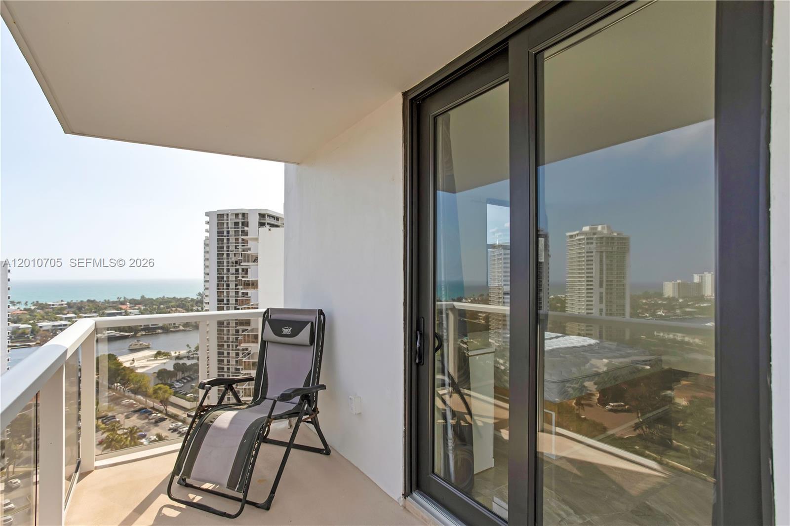3701 N Country Club Dr #2203, Aventura FL 33180