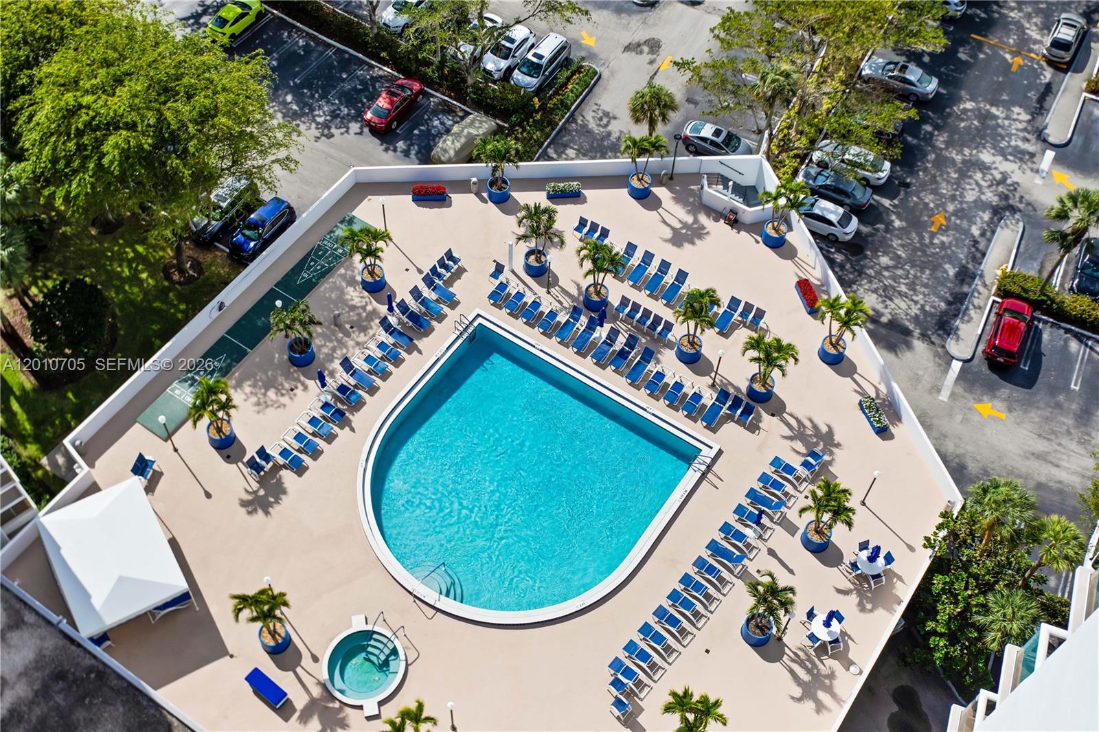 3701 N Country Club Dr #2203, Aventura FL 33180