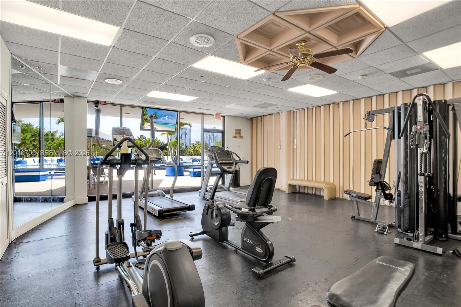3701 N Country Club Dr #2203, Aventura FL 33180