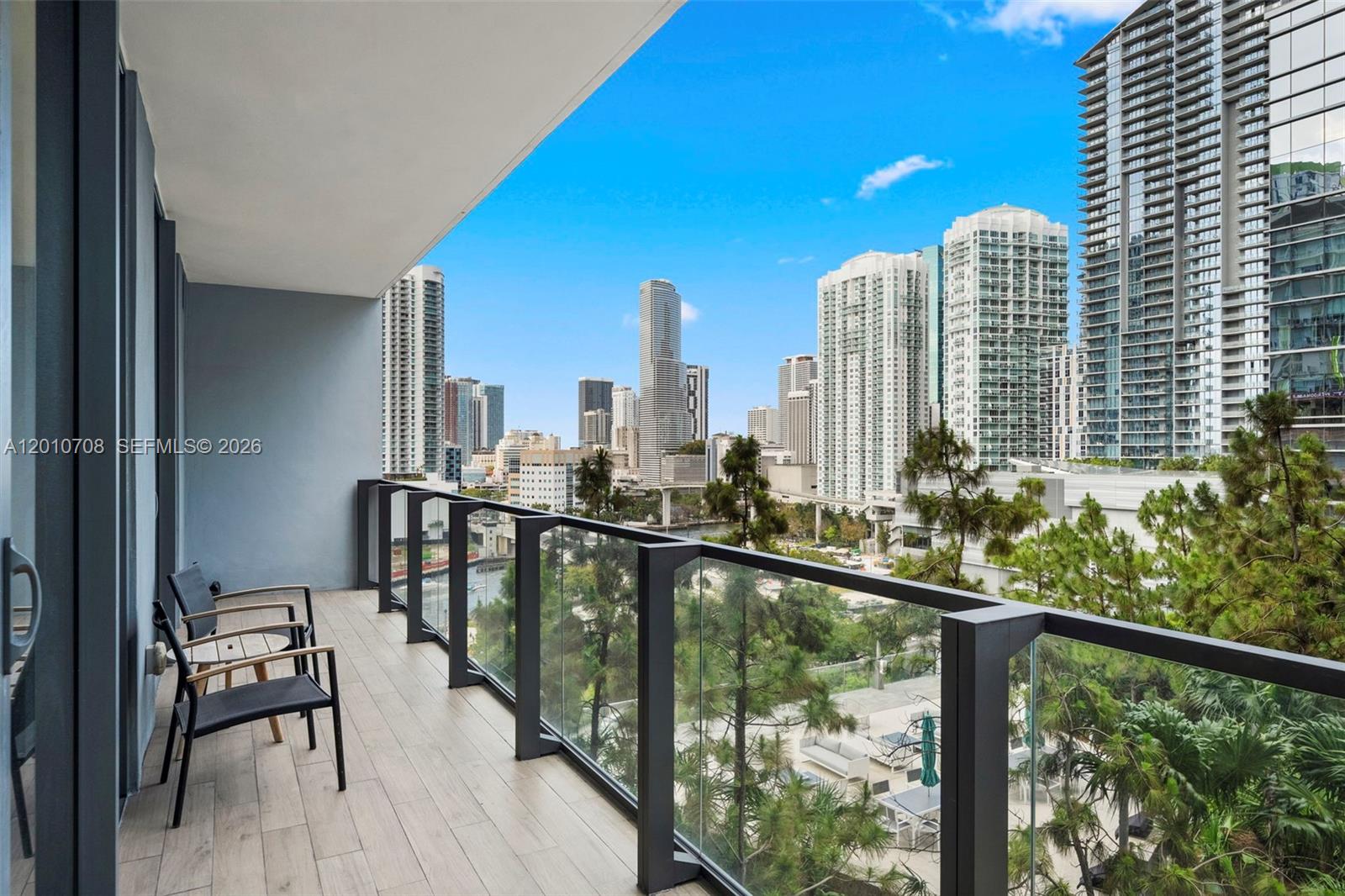 88 SW 7th St #809, Miami FL 33130