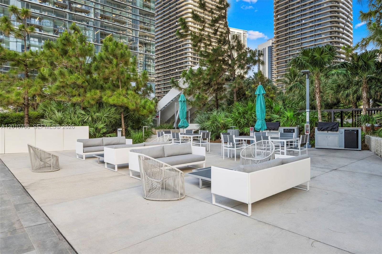 88 SW 7th St #809, Miami FL 33130