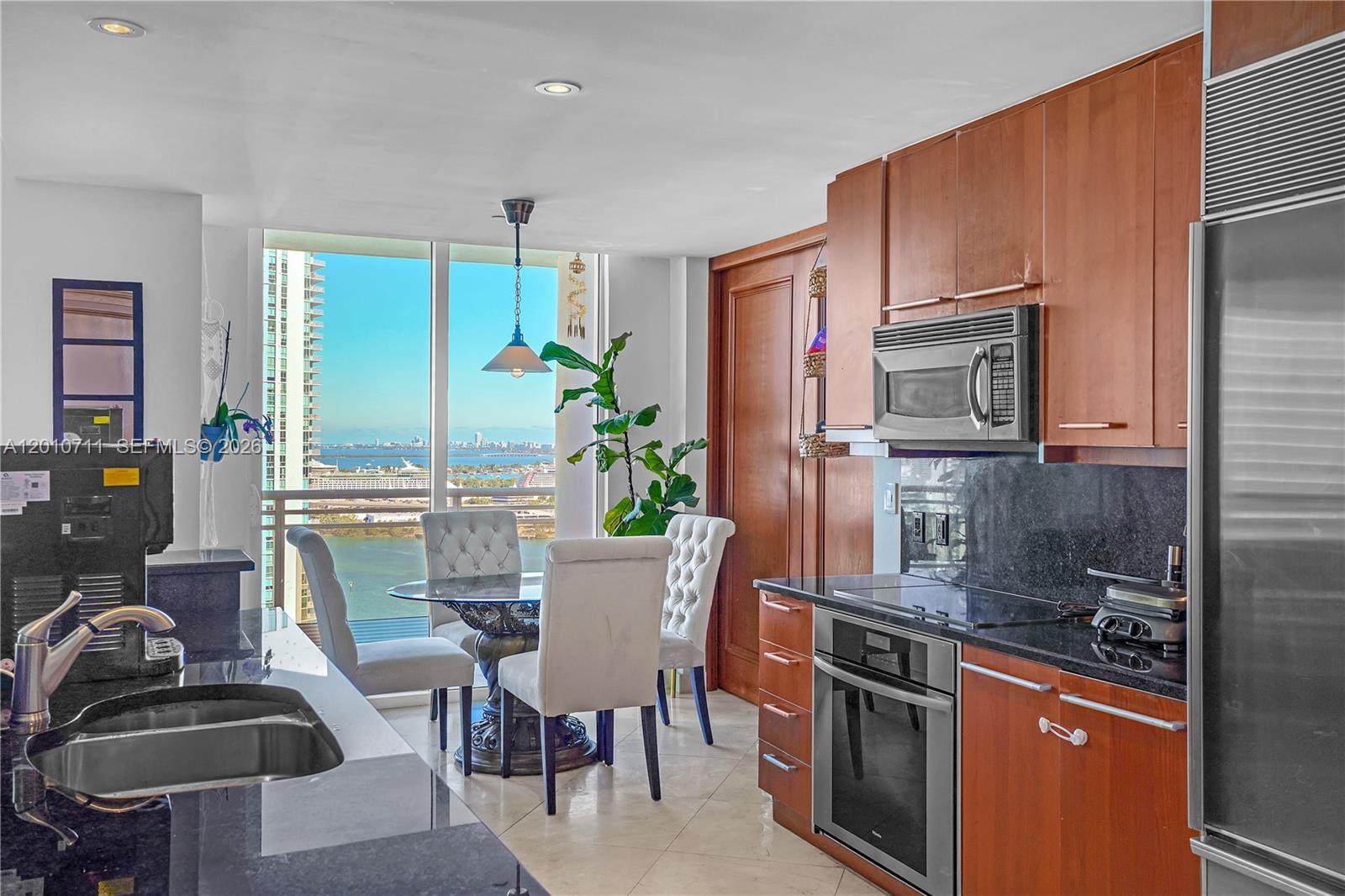 901 Brickell Key Blvd #2807, Miami FL 33131