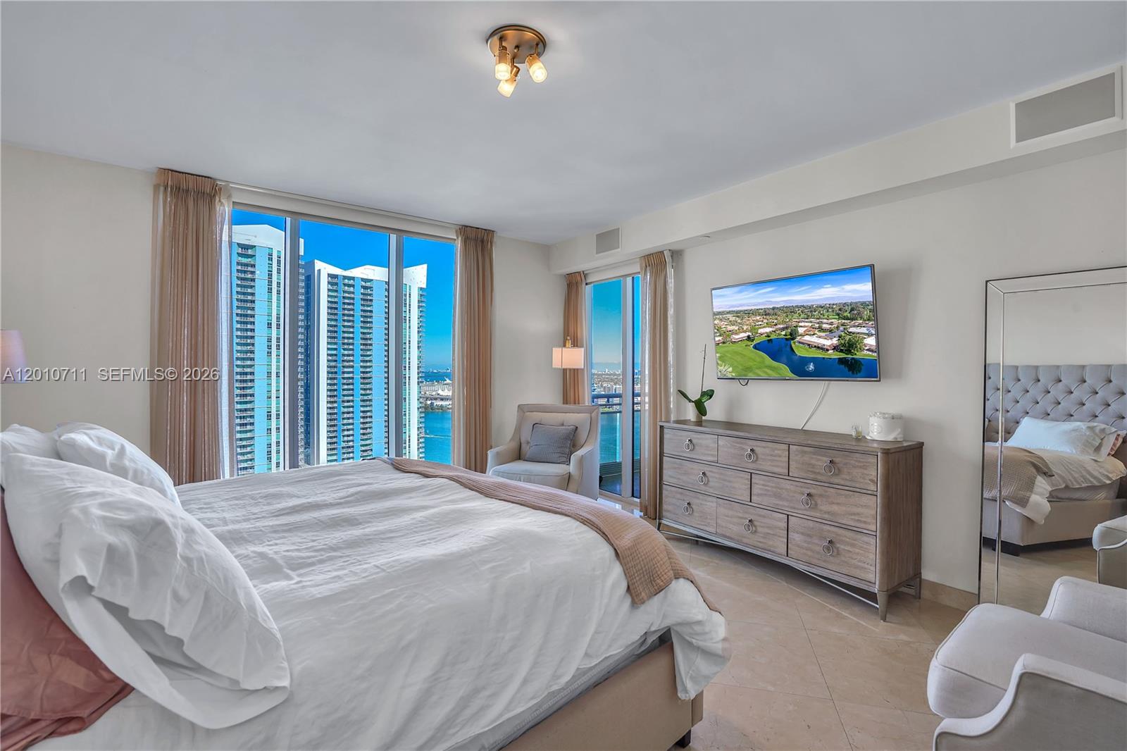 901 Brickell Key Blvd #2807, Miami FL 33131