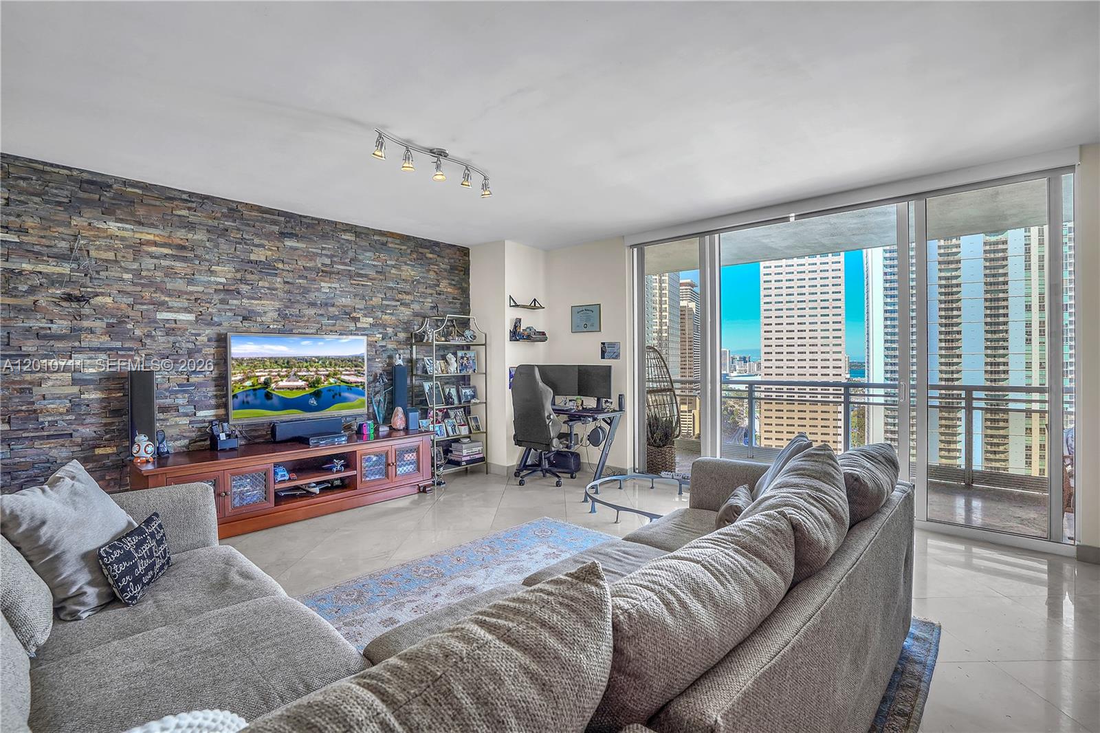 901 Brickell Key Blvd #2807, Miami FL 33131