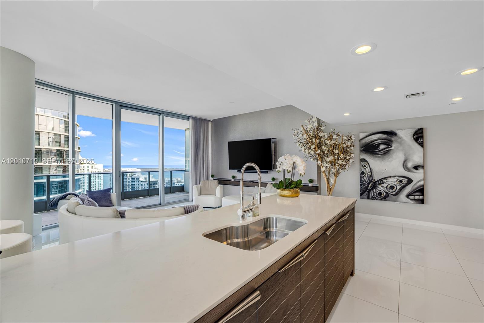 200 Biscayne Boulevard Way #4401, Miami FL 33131