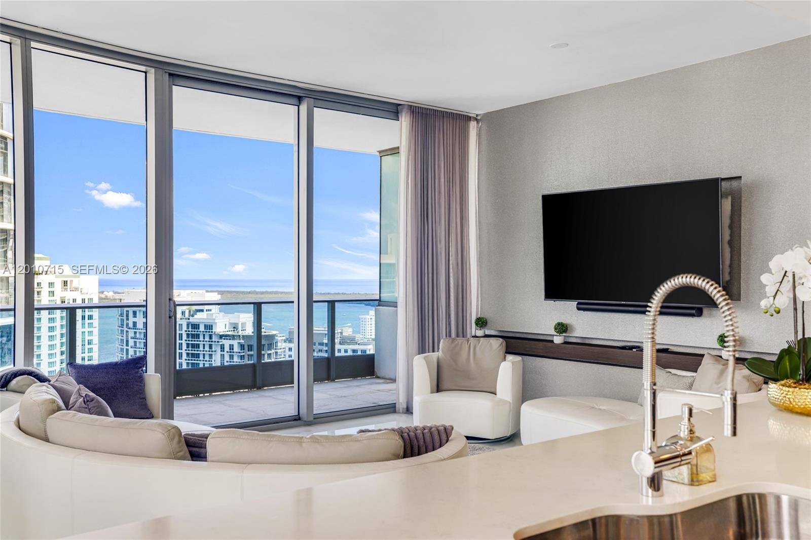 200 Biscayne Boulevard Way #4401, Miami FL 33131
