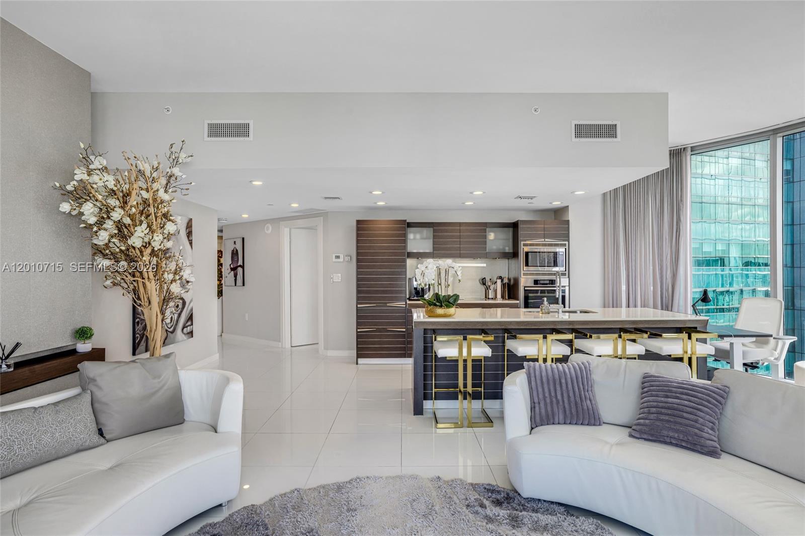 200 Biscayne Boulevard Way #4401, Miami FL 33131