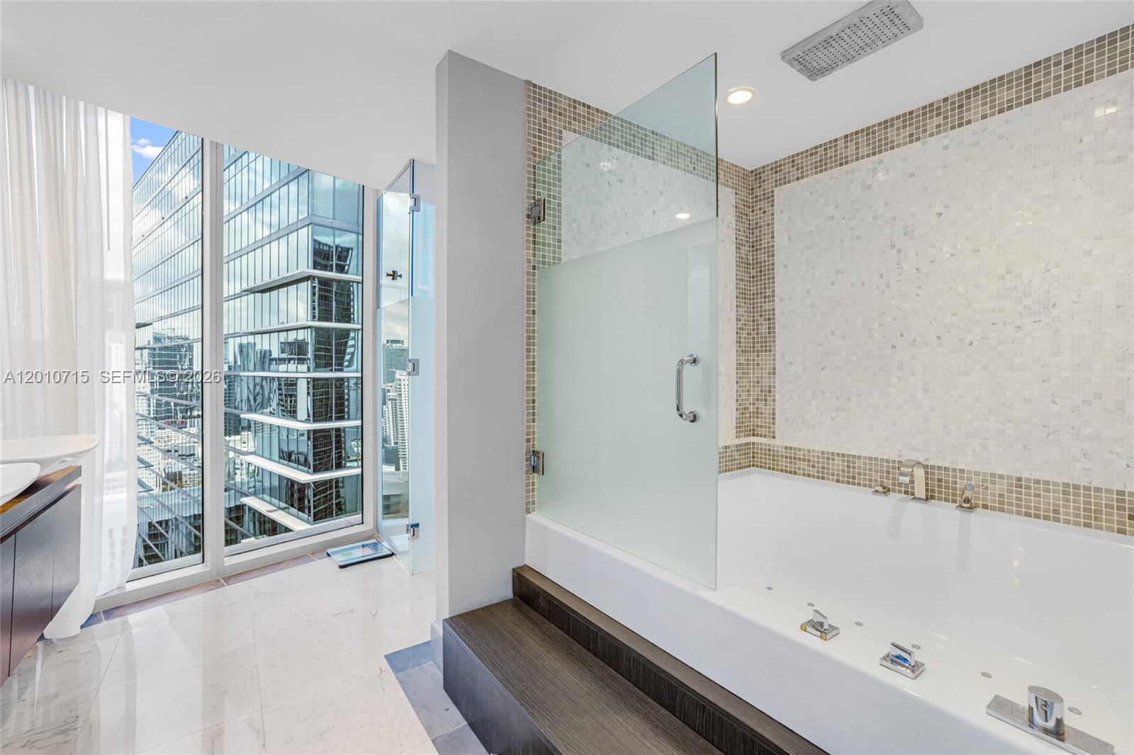 200 Biscayne Boulevard Way #4401, Miami FL 33131