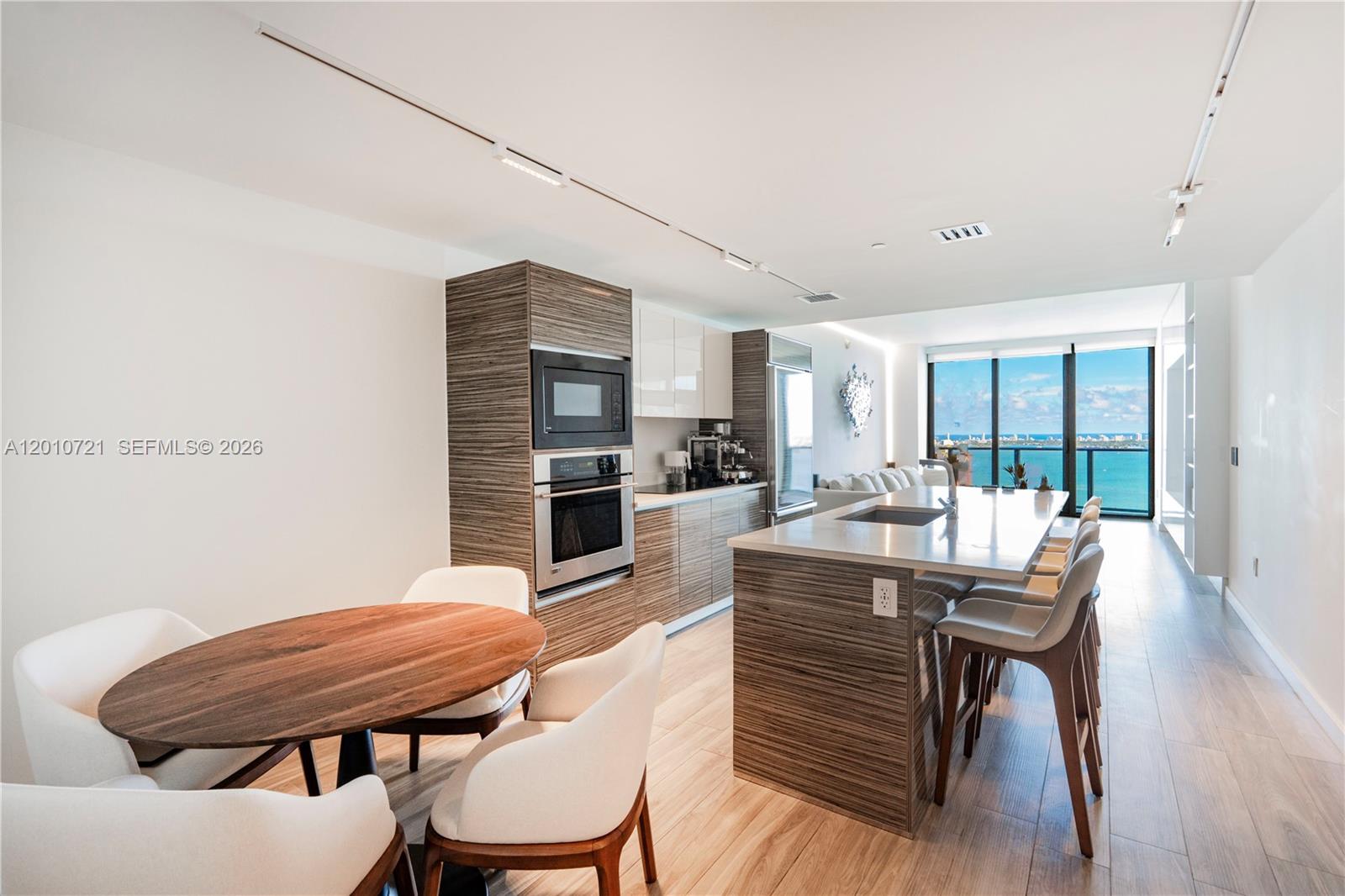 460 NE 28th St #3402, Miami FL 33137