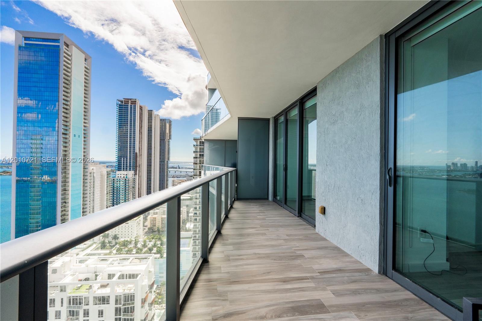 460 NE 28th St #3402, Miami FL 33137