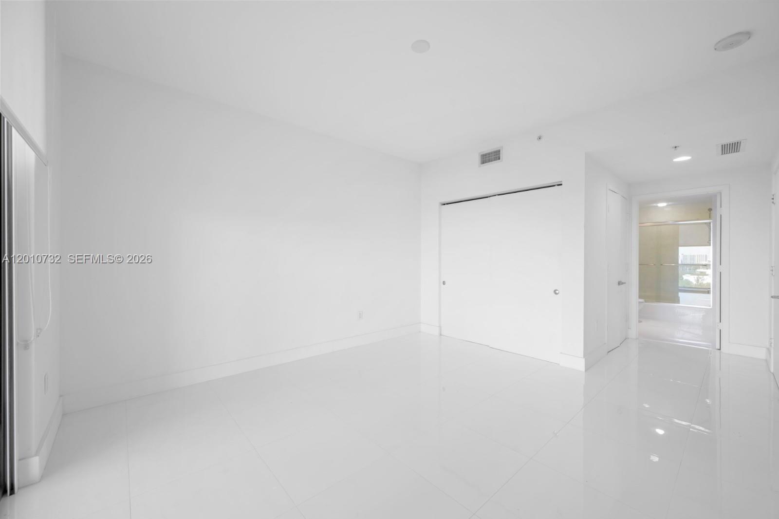 17301 Biscayne Blvd #808, North Miami Beach FL 33160