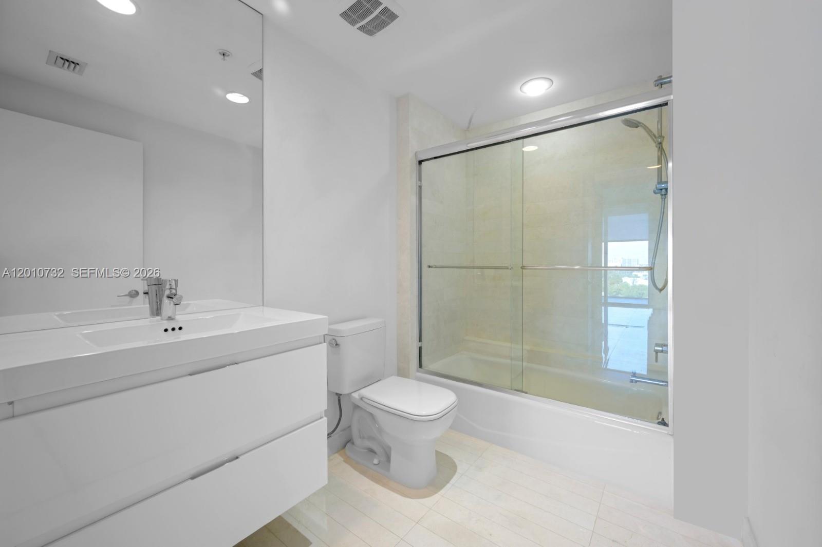17301 Biscayne Blvd #808, North Miami Beach FL 33160