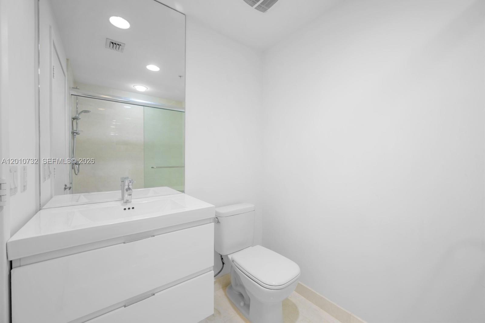 17301 Biscayne Blvd #808, North Miami Beach FL 33160